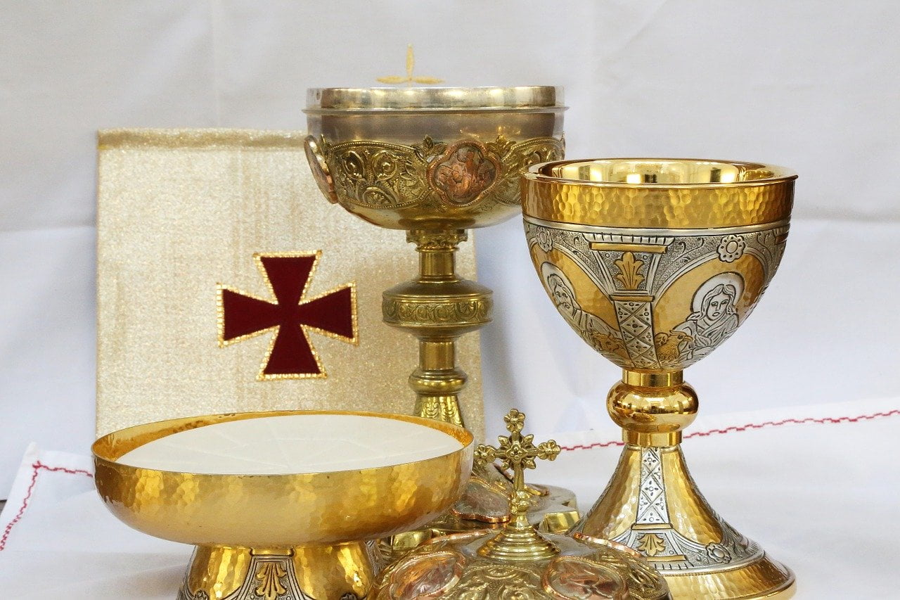 Man steals communion bowl from Catholic Cathedral