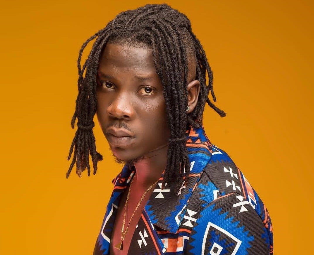 Stonebwoy renders unqualified apology to Sarkodie