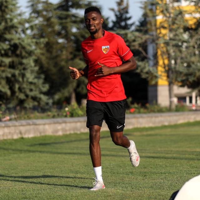 Ghana forward Bernard Mensah begins pre-season with Kayserispor