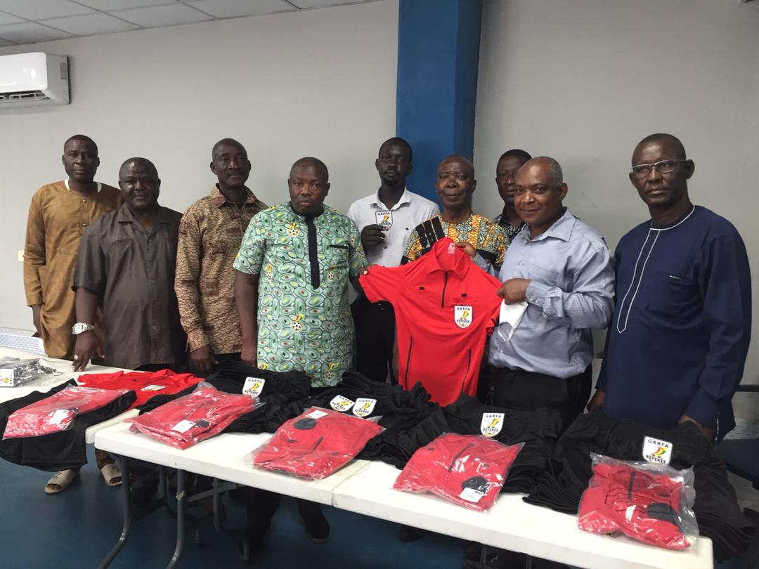 Division Two Middle League: GARFA boss Samuel Aboabire presents referee kits to referees