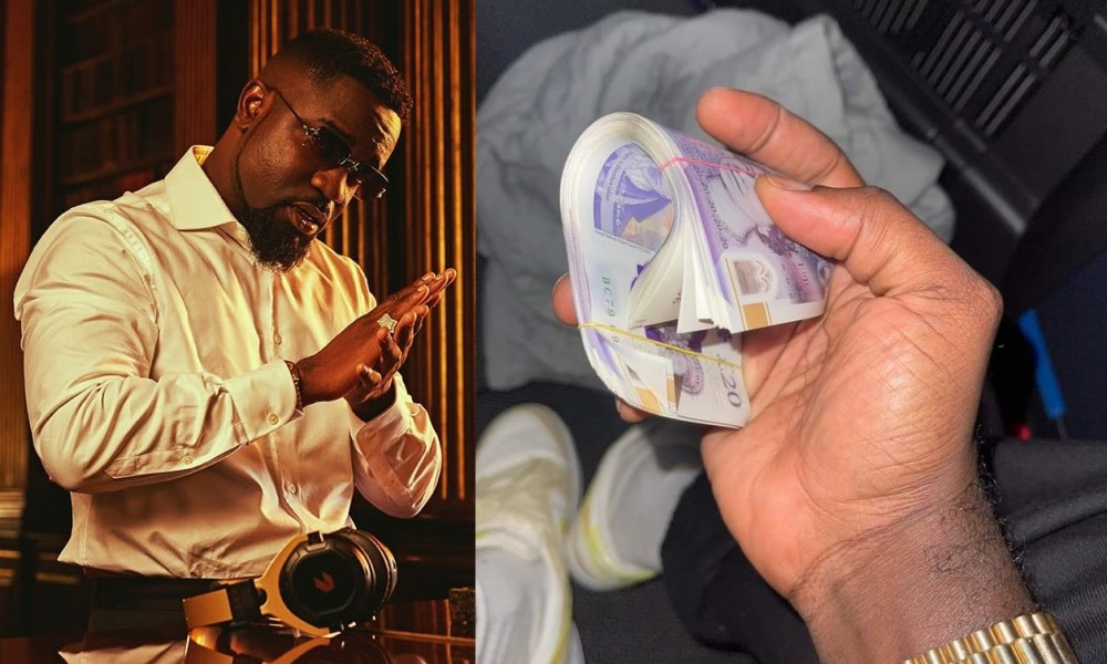 Sarkodie gifted stuck of £20 notes after Oswald 'stole the shine' from his album release