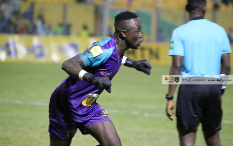 Ashantigold turns down Medeama offer to sign goalkeeper Kofi Mensah
