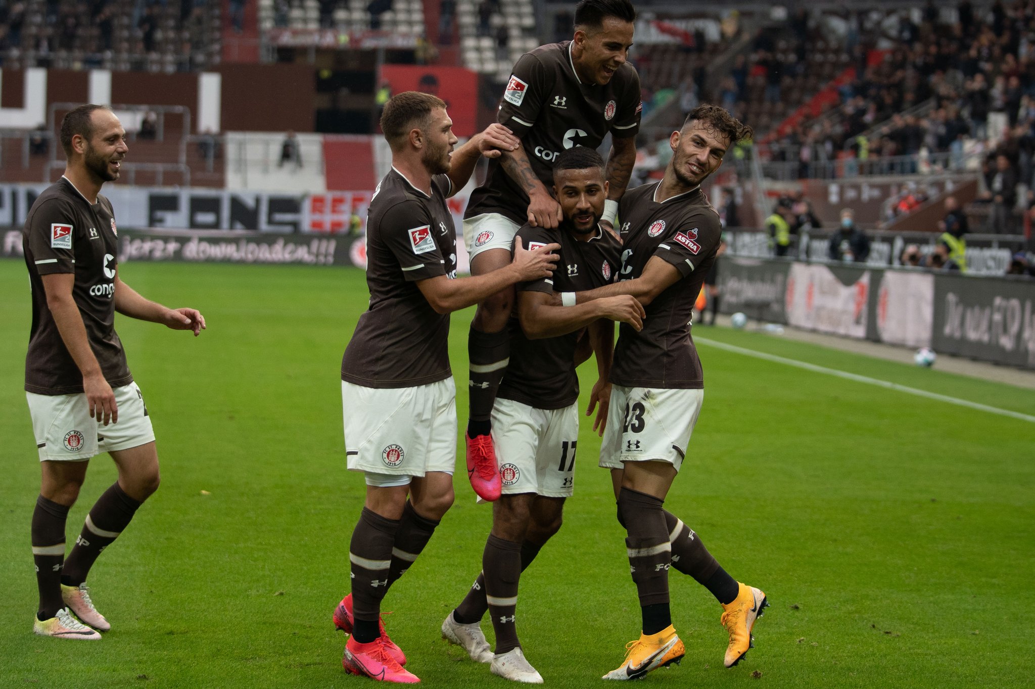 Daniel Kofi Kyereh scores for St Pauli against Karlsruher
