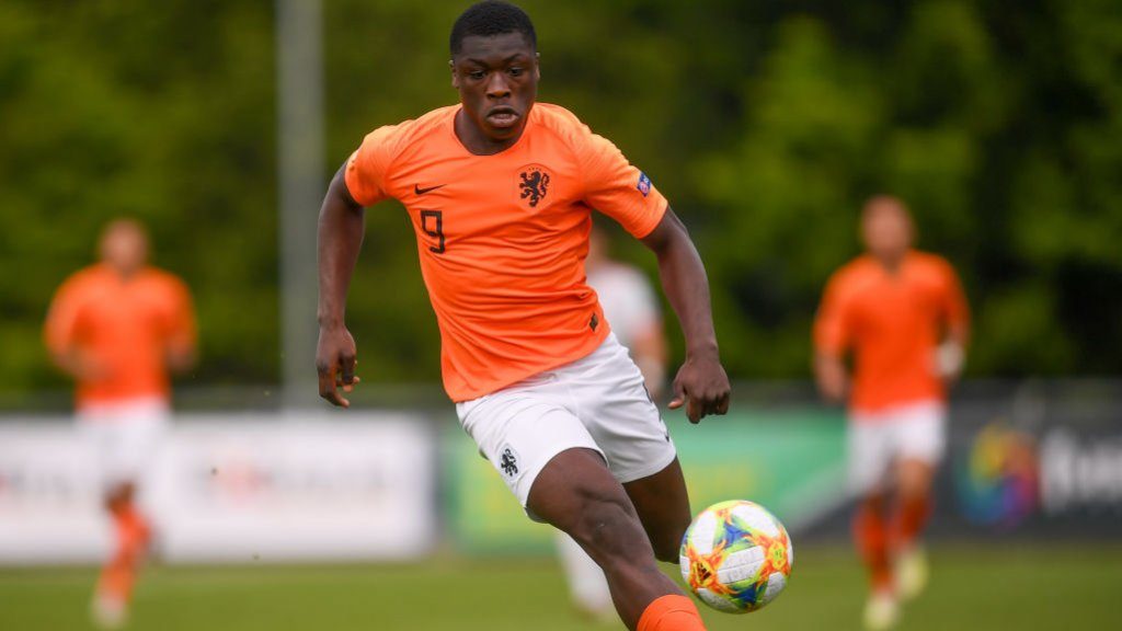 Attacker Brobbey leaves the Dutch U21 team injured