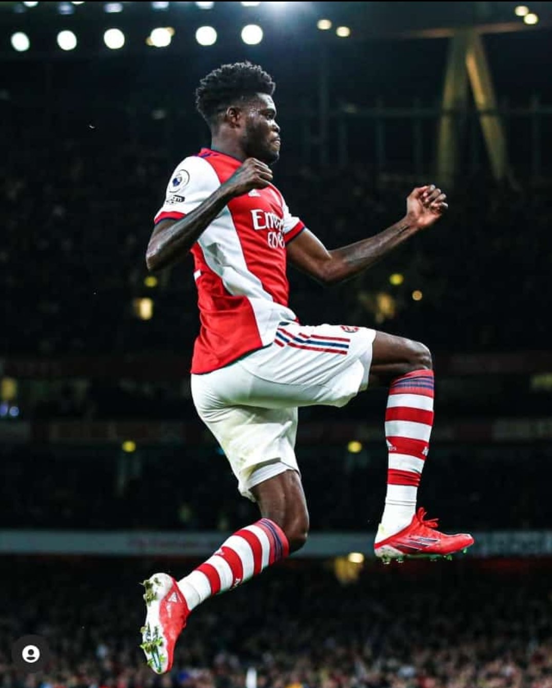 Ghanaian midfielder Thomas Teye Partey scores first Arsenal goal in win against Aston Villa