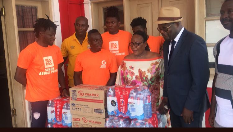 Hearts of Oak receive donation from Ghanaian politician Kofi Akpaloo ahead of Wydad showdown