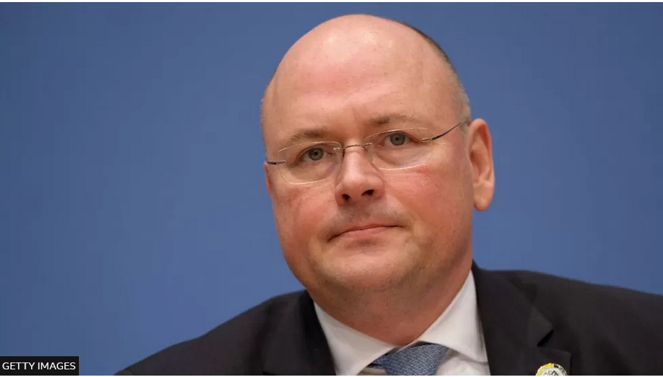 Germany fires cybersecurity chief 'over Russia ties
