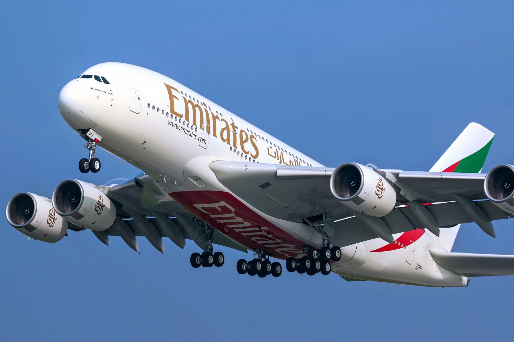 Emirates Airline suspends operations to Nigeria over trapped funds
