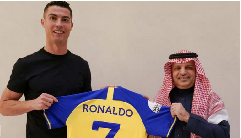 Cristiano Ronaldo joins Saudi Arabian side Al Nassr