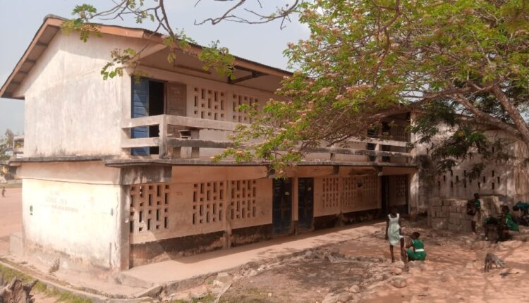 Students of Shama Catholic School to stay home for 6 months after building collapsed on student – Skyy Power FM