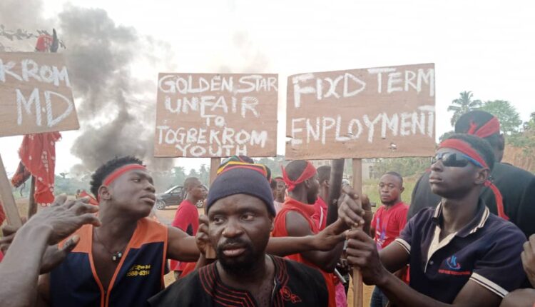 Aggrieved residents of Wassa Akyempim stage demonstration against Golden Star Wassa Mining – Skyy Power FM