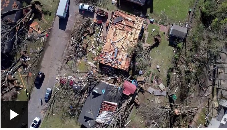 32 reported death in US storm