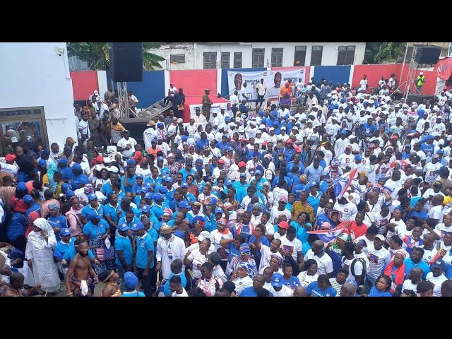 Bawumia Mobbed At NPP Headquarters As He Files Nomination Forms