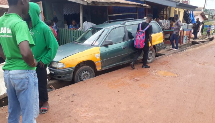 Car runs over a man at Effiakuma – Skyy Power FM