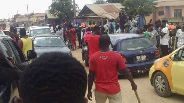 Gwira residents protest over bad roads