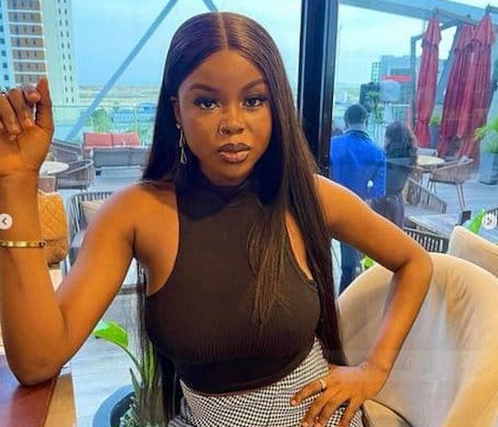 Beautiful women deserve to be paid every day