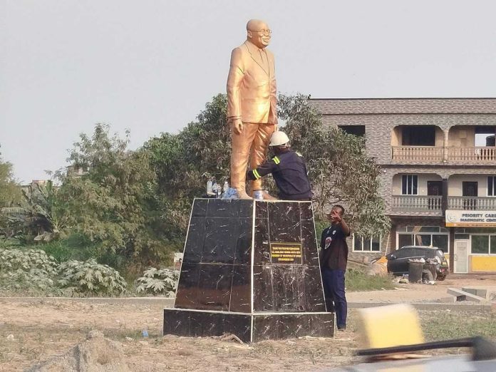 Akufo-Addo Statue