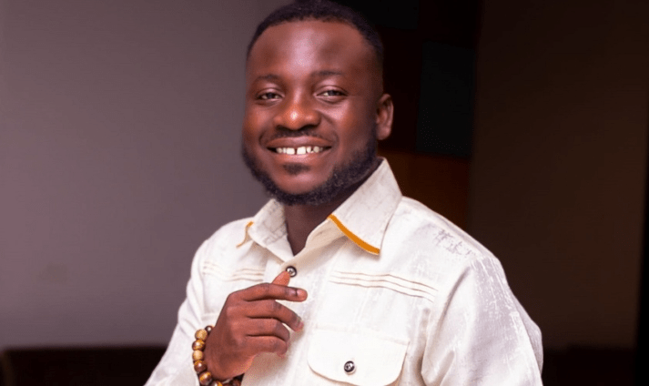 Crossd-ressing among comedians an attention-seeking strategy