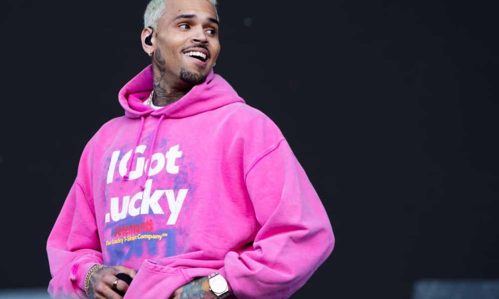 These 5 artists prove you can sing and dance like a pro