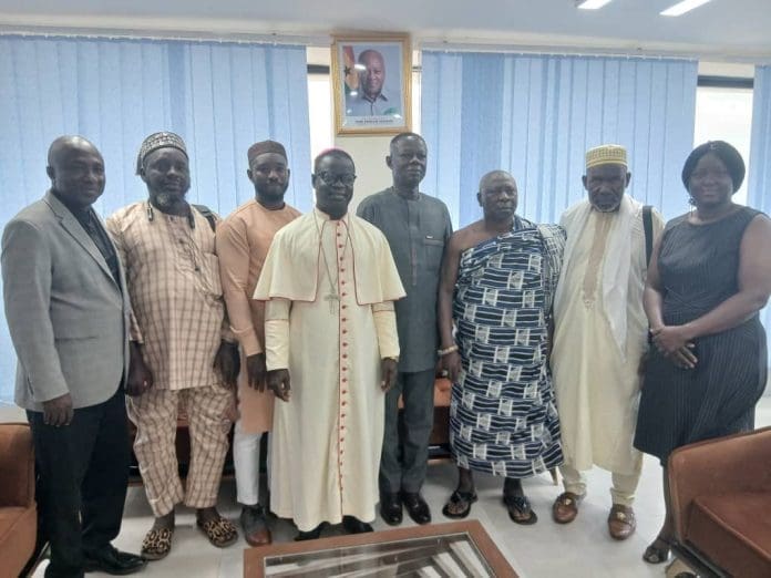Peace Council Meets With Western North Minister